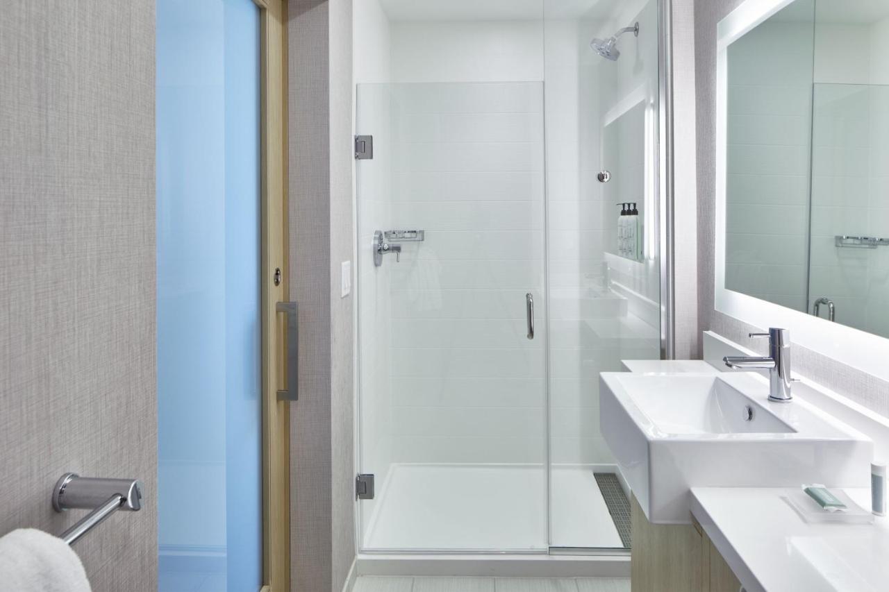 Hotel Springhill By Marriott Jacksonville Oceanfront 3*