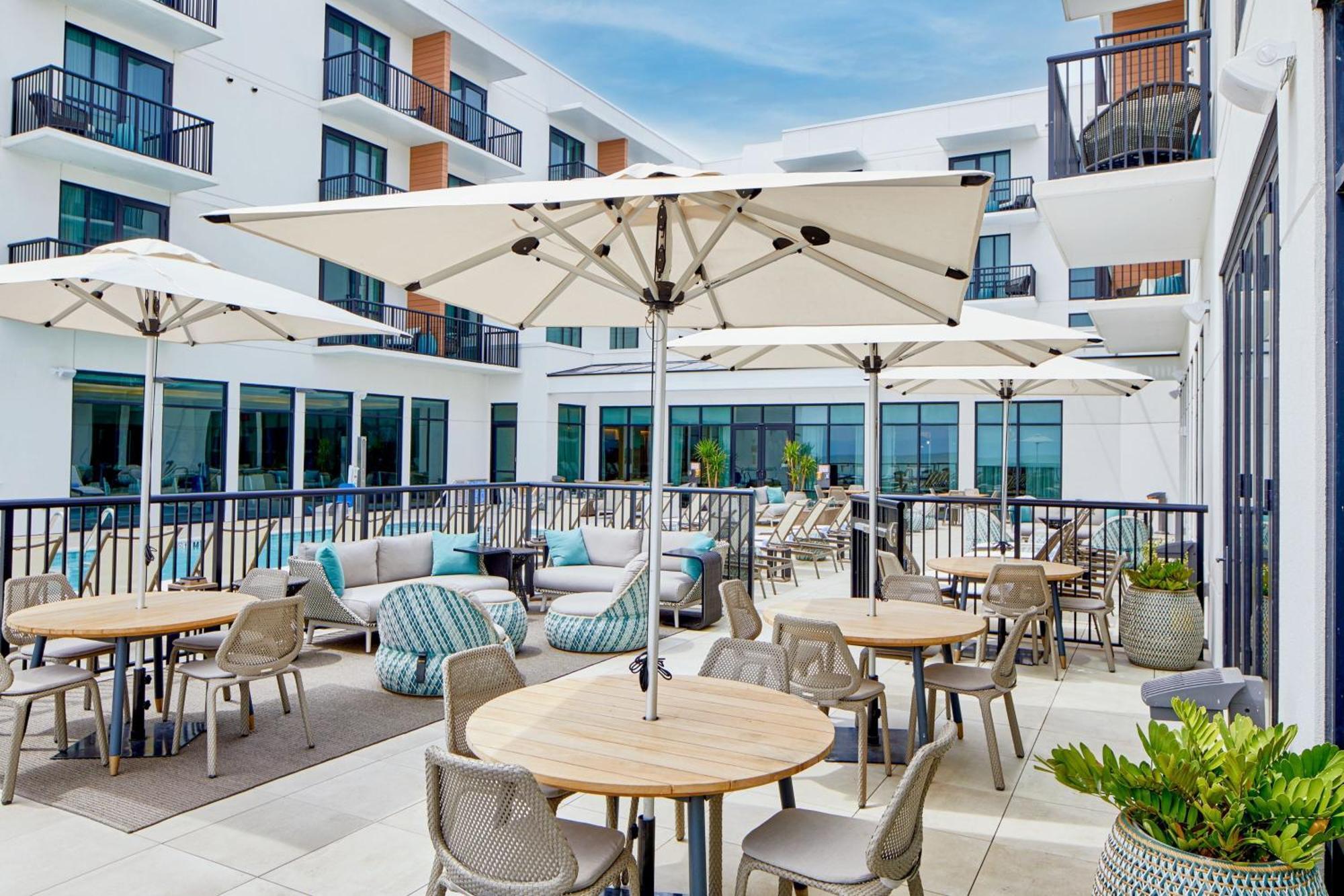 Springhill By Marriott Jacksonville Oceanfront 3*